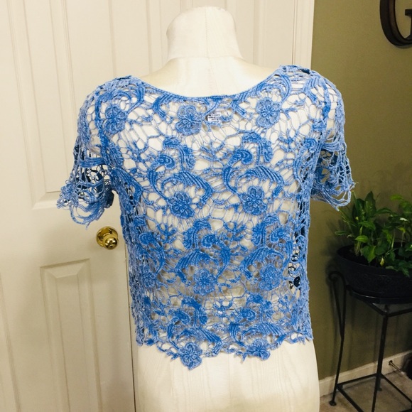 Forever 21 Blue Crochet Lace Crop Top Size S - Picture 3 of 6